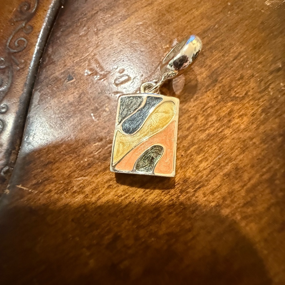DIVINCI 5 PIECE ENAMELED PENDANTS, EARRINGS, AND RING - Picture 6 of 8